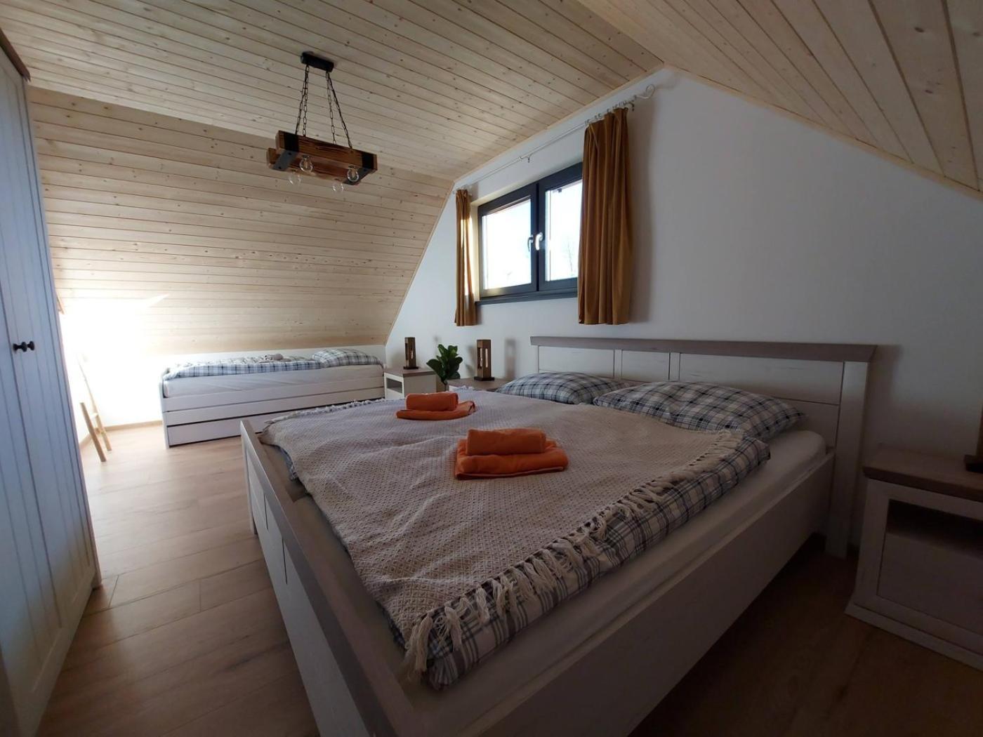 Chalupy Tri Grose Vlasky Bešeňová Exteriör bild