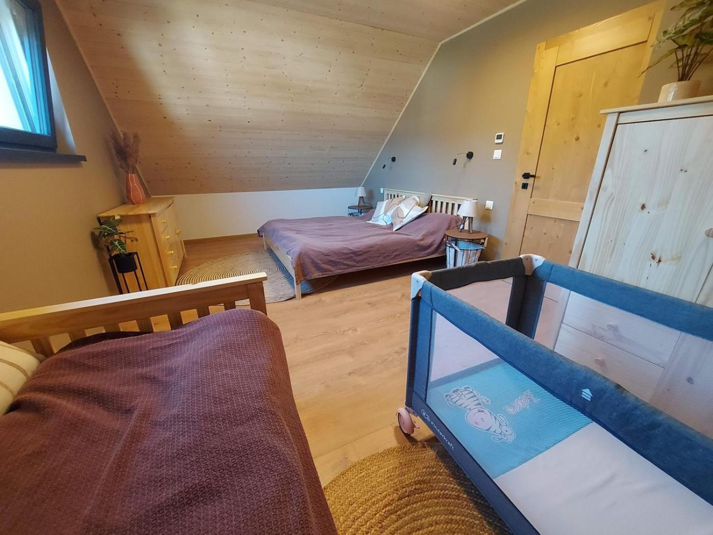 Chalupy Tri Grose Vlasky Bešeňová Exteriör bild