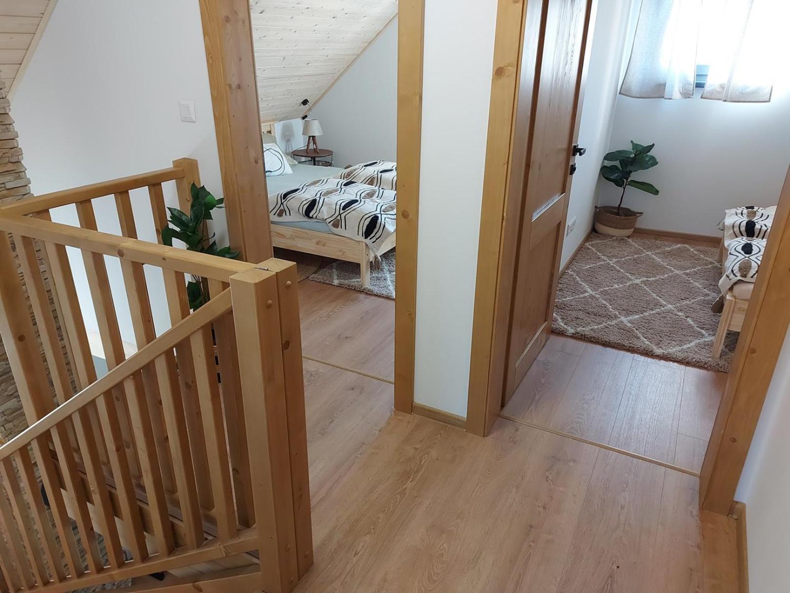 Chalupy Tri Grose Vlasky Bešeňová Exteriör bild